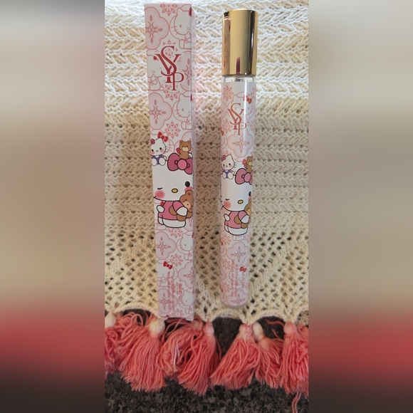 Hello Kitty Perfume - Picture 2 of 5